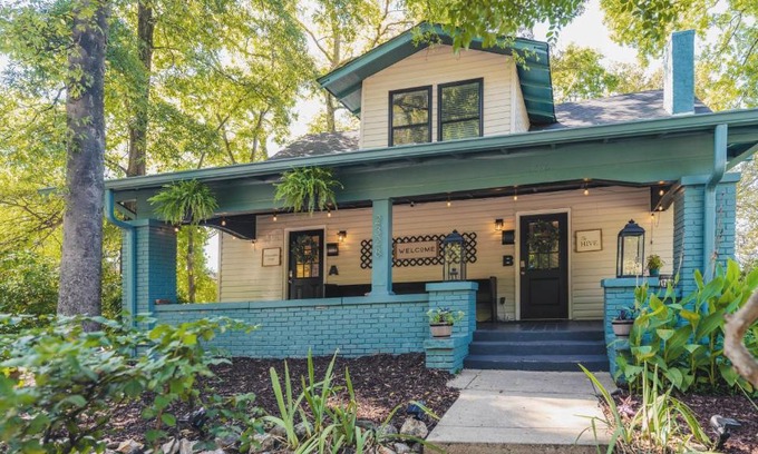 Five Points South House | Hip Duplex Near UAB Perfect For Groups