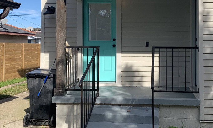 Dixon House | His and Hers Uptown Palace