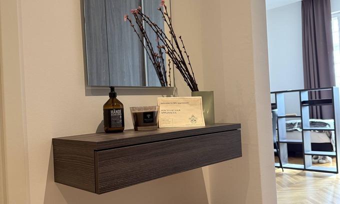 Schwere-Reiter-Straße Apartment | Historic apartment with a modern twist in the heart of Munich Schwabing