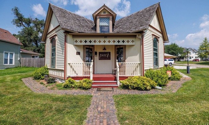 Chariton House | Historic Bungalow in Chariton, Sleeps 5, Pets Ok, Single Level