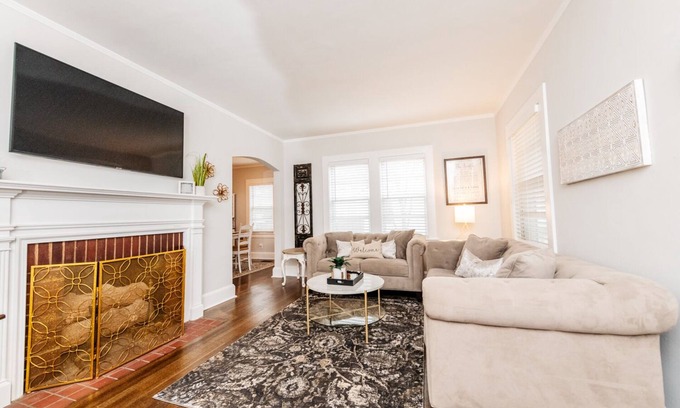 Perry House | Historic Charm w/Game Room and King Bed