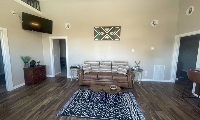 Santa Rita House | Historic downtown Cut Bank home. Centrally located-close to entertainment.