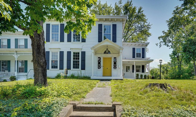 Coxsackie House | Historic Home in Coxsackie w/Hudson River Views!