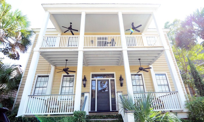 The Point House | Historic Home in the Heart of Downtown Beaufort's 'Old Point'
