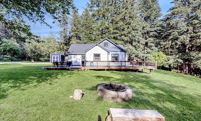Woodland House | Historic home with fruit trees, private W/D + free wifi
