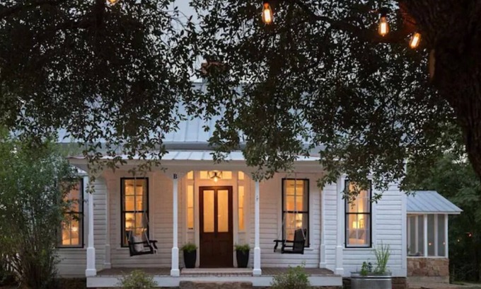 Llano Cottage | Historic Lodging on Outer Banks of Llano River, Steps to Historic Main Street