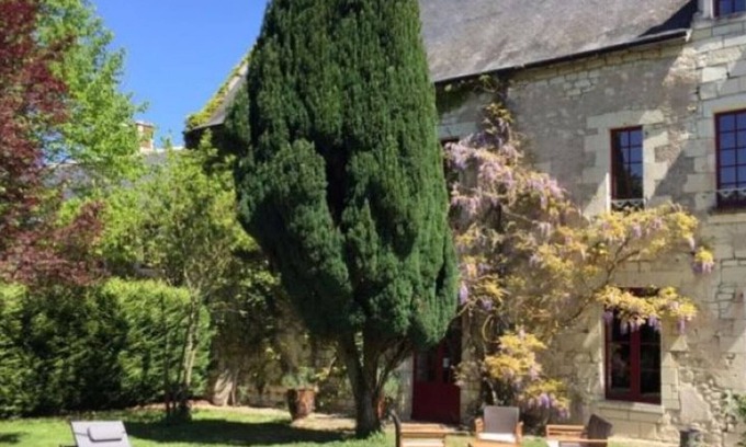 Ligre Cottage | Historic manor with private pool, near Chinon