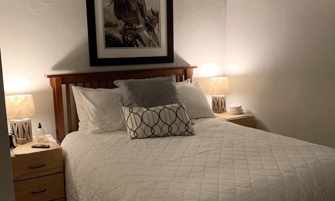 Prosser Apartment | Historic Mercer Guest Suite 4 The Shepherdess