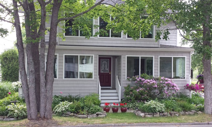 Ocean Park Condo | Historic Ocean Park, minutes from our 7 mile long sandy beach