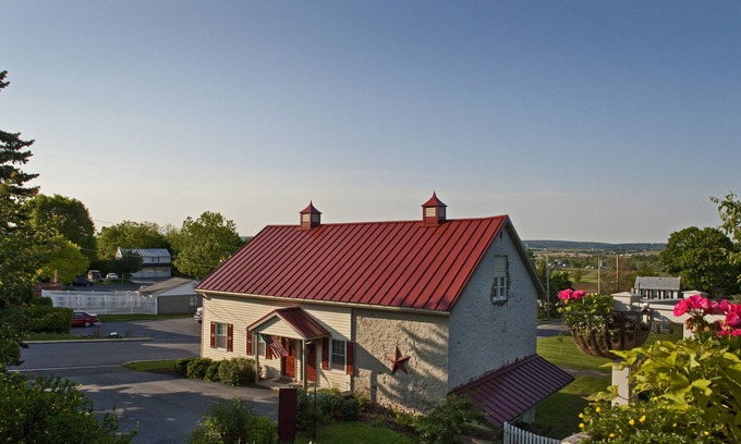 Terre Hill House | Historic Property, Beautiful Views of Lancaster County, Close to Everything!