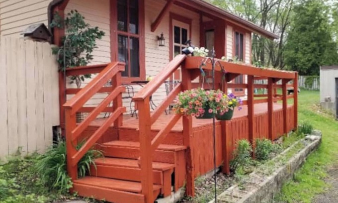 Mindoro House | Historic Stay! "The Depot" Tiny House