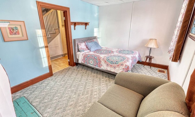 Waynesboro House | Historic Summit View Mansion Near Gettysburg
