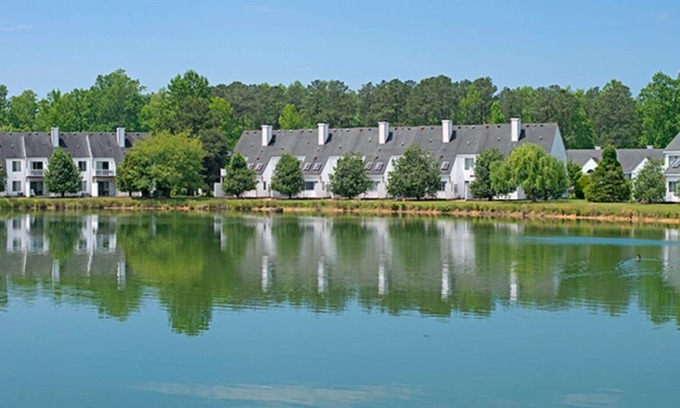 Berkeley Condo | Historic Williamsburg, 2BR, Sleeps 6