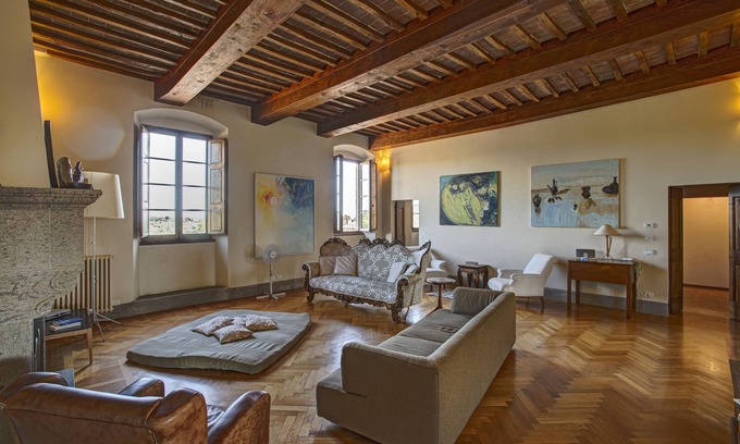 Colle di Val d'Elsa Apartment | Historical building of the 15th century medieval village