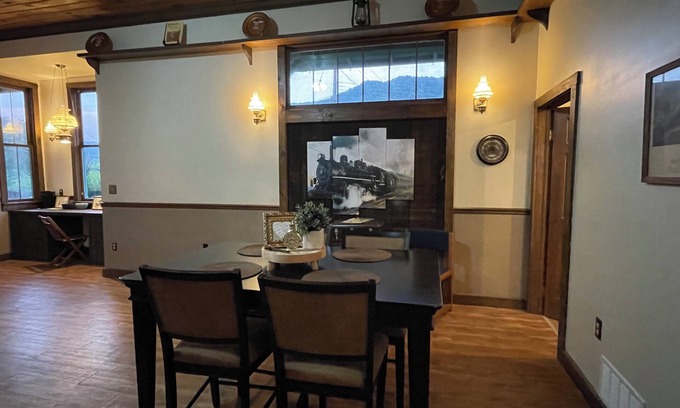 Gauley Bridge House | Historical land mark Gauley Bridge 1893 train station