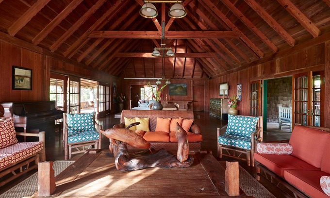 Kaunakakai House | Historical lodge at Pu'u O Hoku Ranch! Outdoor pool and farm-to-table meals!