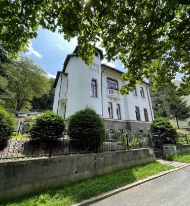 Podbrezova Villa | Historická vila Dom hostí