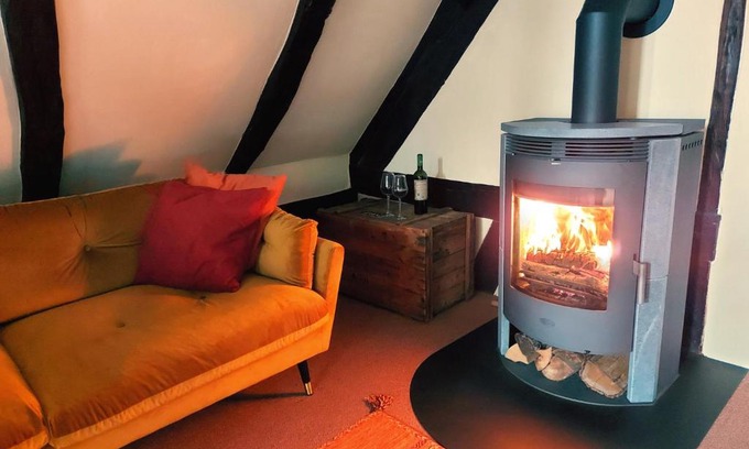 Lich Apartment | Historische Ferienwohnung mit Kamin in Lich