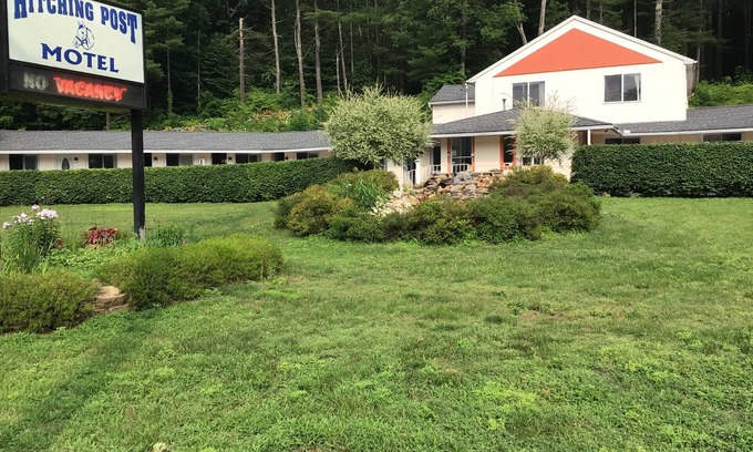 Cornwall Bridge Hotel | Hitching Post Country Motel