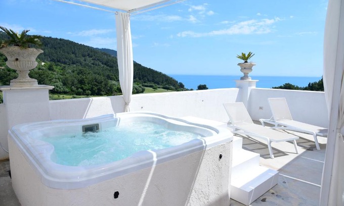 Mattinata Resort | HMO Glamping & Suites in Vignanotica