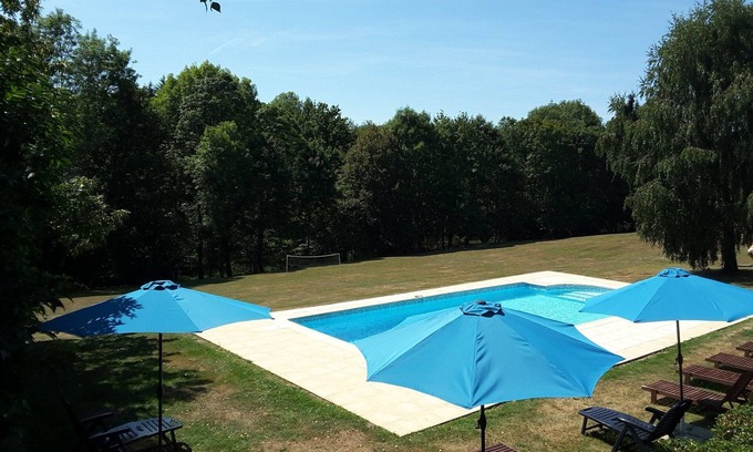 Saint-Barthelemy-de-Bussiere House | Holiday Gites in Dordogne - La Maison de Rebeyrat is a spacious comfortable gîte