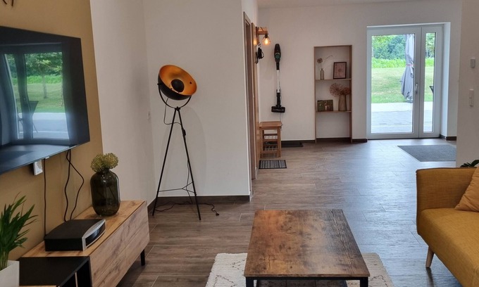 Rot am See Cabin | Hochwertig Ausgestattete Ferienwohnung in Idyllischer, Ruhiger Lage