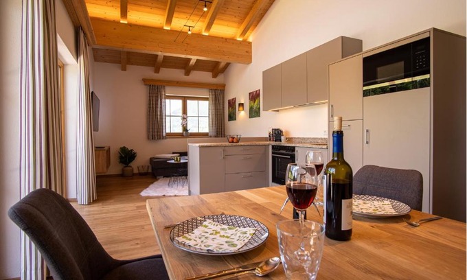 Kitzbuehel Apartment | Hof Zenzern