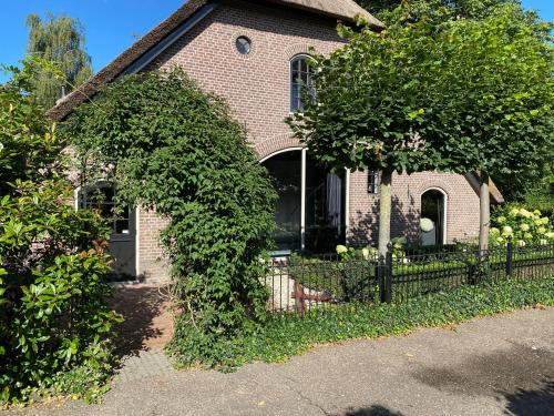 Municipality of Barneveld House | Hofstede "Den Hul"- Riant & Authentiek onthaasten - 8 persoons