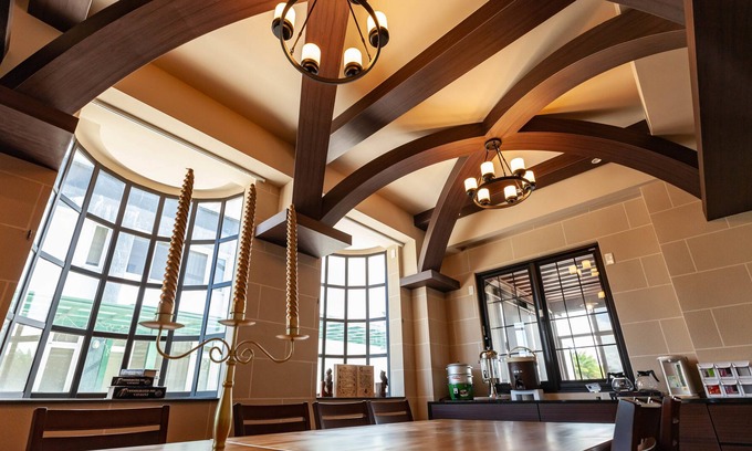 Wujie Bed & Breakfast | Hogwarts Castle Guest House