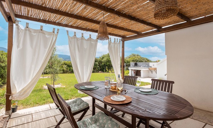 Santa Caterina House | Holiday Home 'Santa Caterina' with Mountain View, Wi-Fi and Air Conditioning