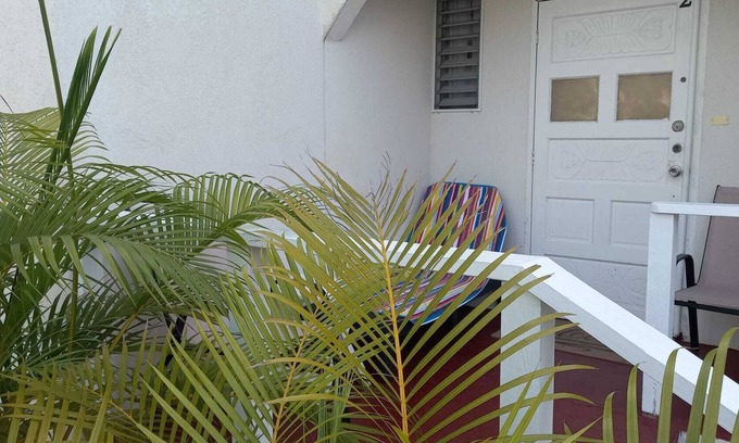Fitts Village Apartment | Holiday accommodation 1 minute walk to west coast beach!