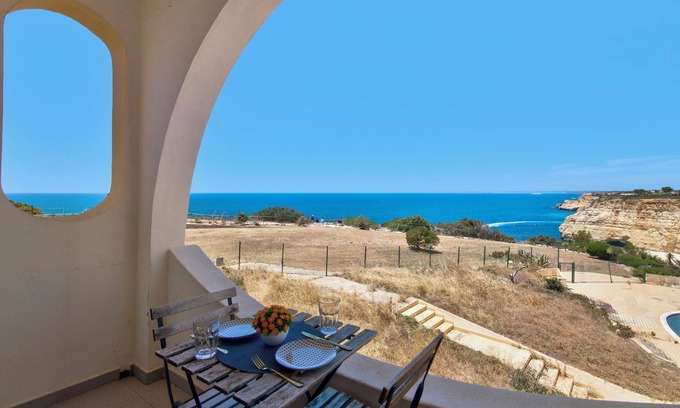 Vale de Centianes Apartment | Holiday Apartment "Amazing Ocean View" near Beach with Balcony & Wi-Fi