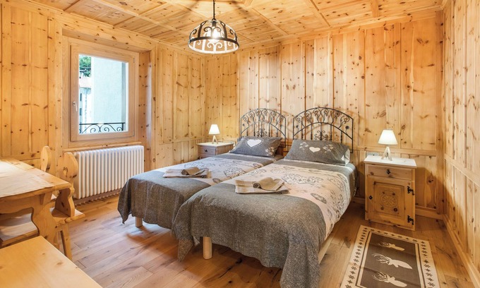 Isolaccia Apartment | Holiday Apartment "Casa Cecilia tra Bormio e Livigno" with Mountain View & Balcony