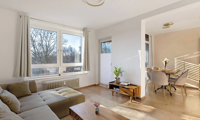 Benrath Apartment | Holiday Apartment 'Charming Private Room' with Wi-Fi