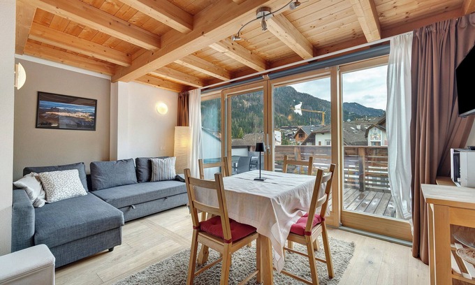 La Villa Apartment | Holiday Apartment 'Ciasa Irene Mansarde' near Ski Slopes with Terrace & Mountain View