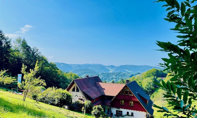 Brandmatt Apartment | Holiday Apartment "Deine Rauszeit" with Mountain View, Private Terrace & Wi-Fi