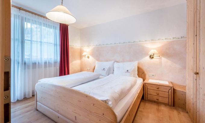Valle San Silvestro Apartment | Holiday Apartment "Haus zur Vogelweide App 3" with Mountain View, Balconies & Wi-Fi