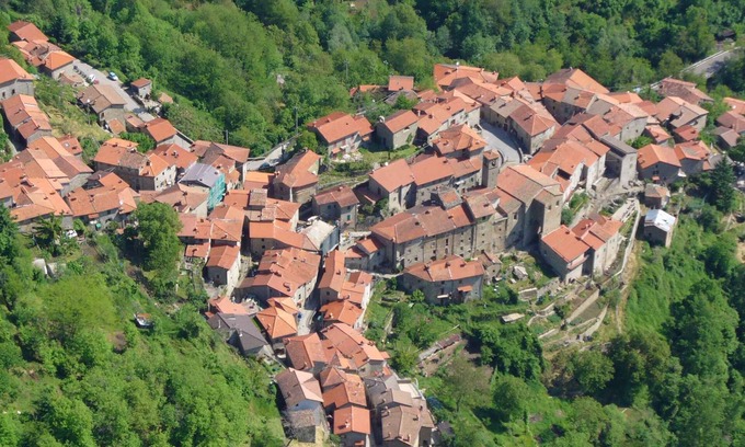 Raggiolo Apartment | Holiday apartment in the medieval old town