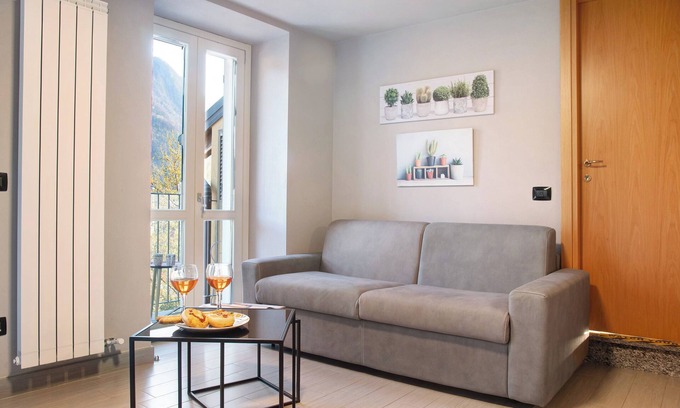 Castello Apartment | Holiday Apartment 'Il Sole Di Calde Lago Maggiore 505' with Lake View & Wi-Fi