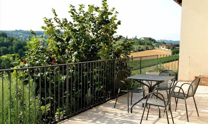 Isola d'Asti Apartment | Holiday apartment Isola d'Asti for 1 - 4 persons with 1 bedroom - Twin house