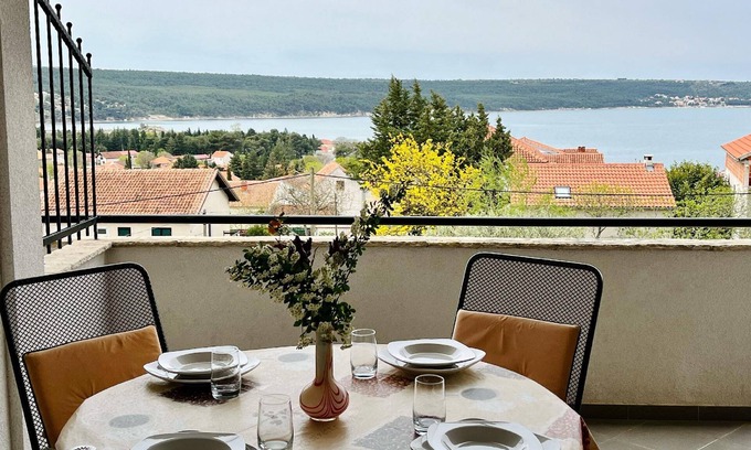 Gornji Karin Apartment | Holiday apartment Karin for 1 - 5 persons with 2 bedrooms - Holiday apartment in one or multi-family