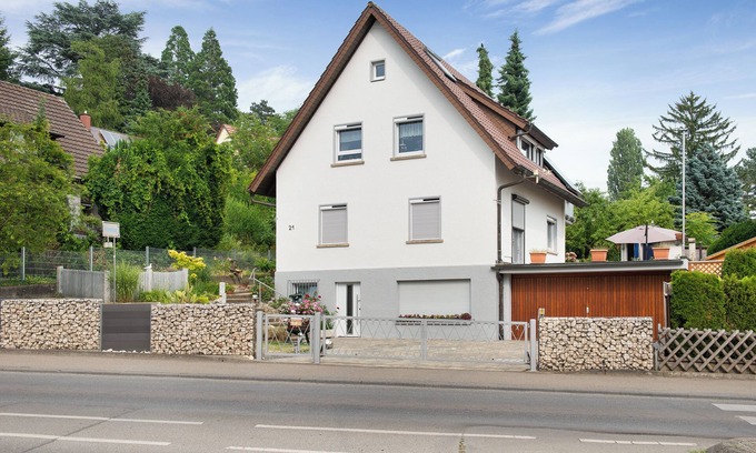 Ueberlingen Apartment | Holiday Apartment Kramer with Wi-Fi, Terrace & Shared Garden