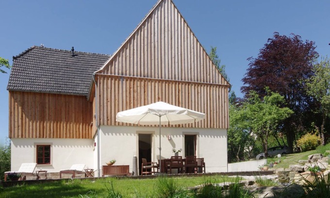 Rathewalde House | Holiday apartment Landhaus Rathewalde-Your quiet domicile near the bast.