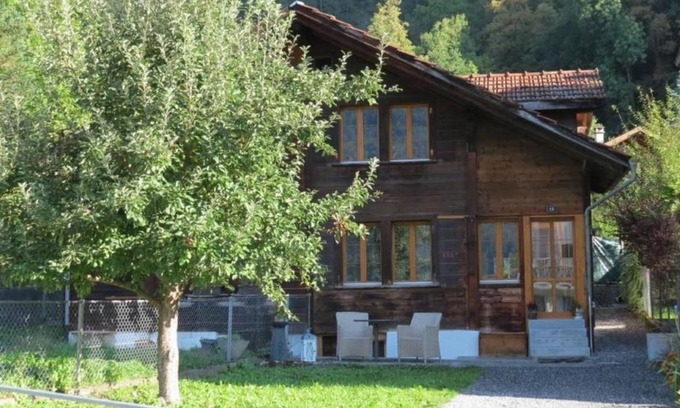 Meiringen Apartment | Holiday apartment Meiringen for 1 - 6 persons with 3 bedrooms - Twin house