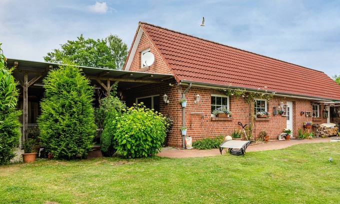 Kleinheide Apartment | Holiday Apartment "Möwchen" with Private Terrace, Shared Garden & Wi-Fi