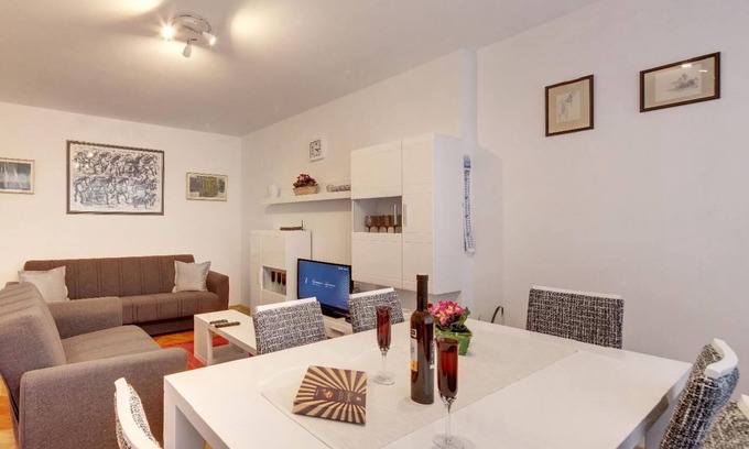 Osijek Apartment | Holiday apartment Osijek for 1 - 5 persons with 2 bedrooms - Holiday apartment in one or multi-famil