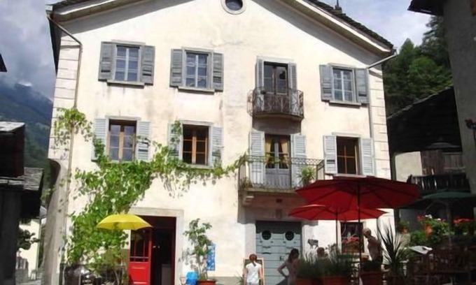 Promontogno Apartment | Holiday apartment Promontogno (Bondo) for 1 - 8 persons with 4 bedrooms - Historical building
