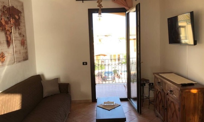 Palmadula House | Holiday Apartment "Tra Alghero e Stintino" with Air Conditioning, Terrace & Sea View