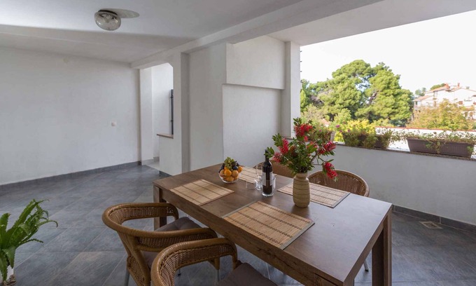 Brulo Apartment | Holiday apartment with balcony and air conditioning