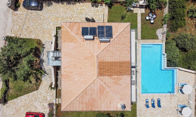Tsoukaladhes Apartment | Holiday Apartment with Sea View 'Α' with Pool, Garden, Terrace & Wi-Fi
